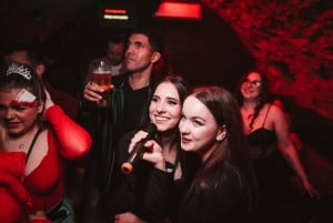 Krakow: Pubcrawl med 1 times ubegrenset antall alkoholholdige drikkevarer