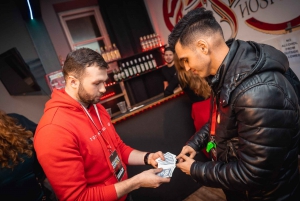 Cracóvia: Pub Crawl com 1 hora de bebidas alcoólicas ilimitadas