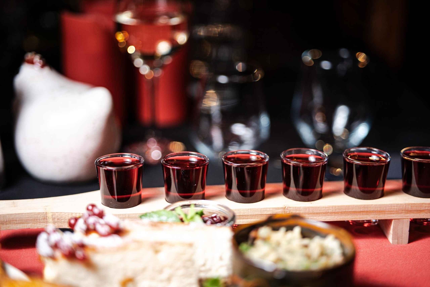 Krakova: Alueellinen lounas alkoholijuomien maistiaisineen