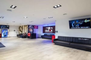 Cracóvia: Experiência no campo de tiro com AK-47 e serviço de busca no hotel