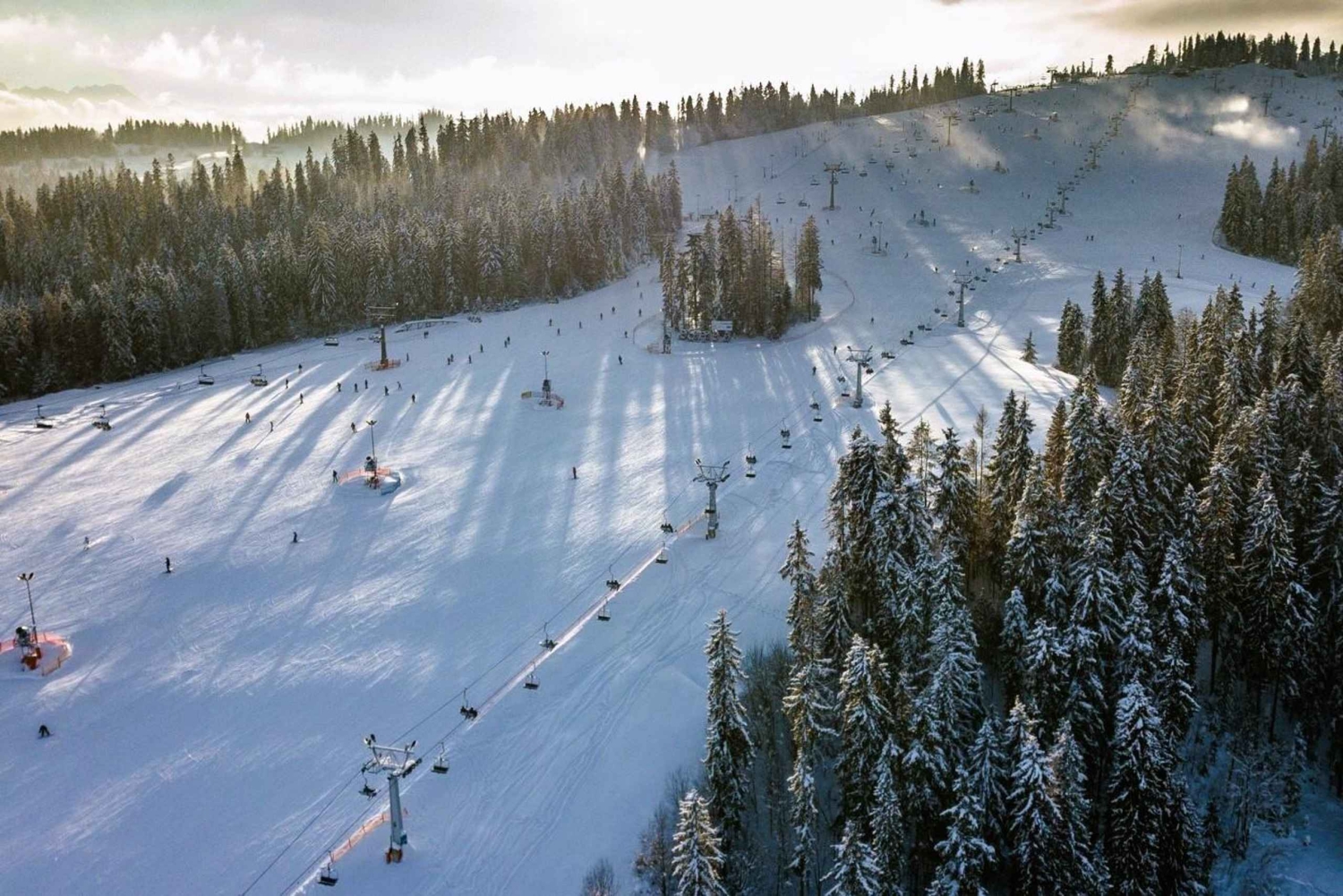 Cracovie : Ski dans les Tatras Kotelnica avec bains thermaux en option