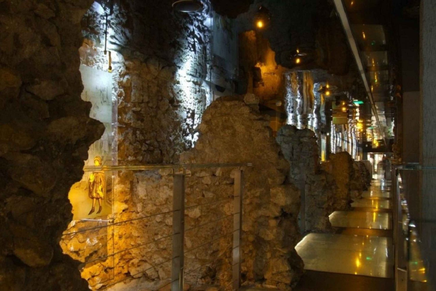 Cracóvia: excursão guiada privada sem fila ao Museu Subterrâneo
