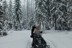 Cracovia: Tour di un giorno in motoslitta e bagni termali di Zakopane