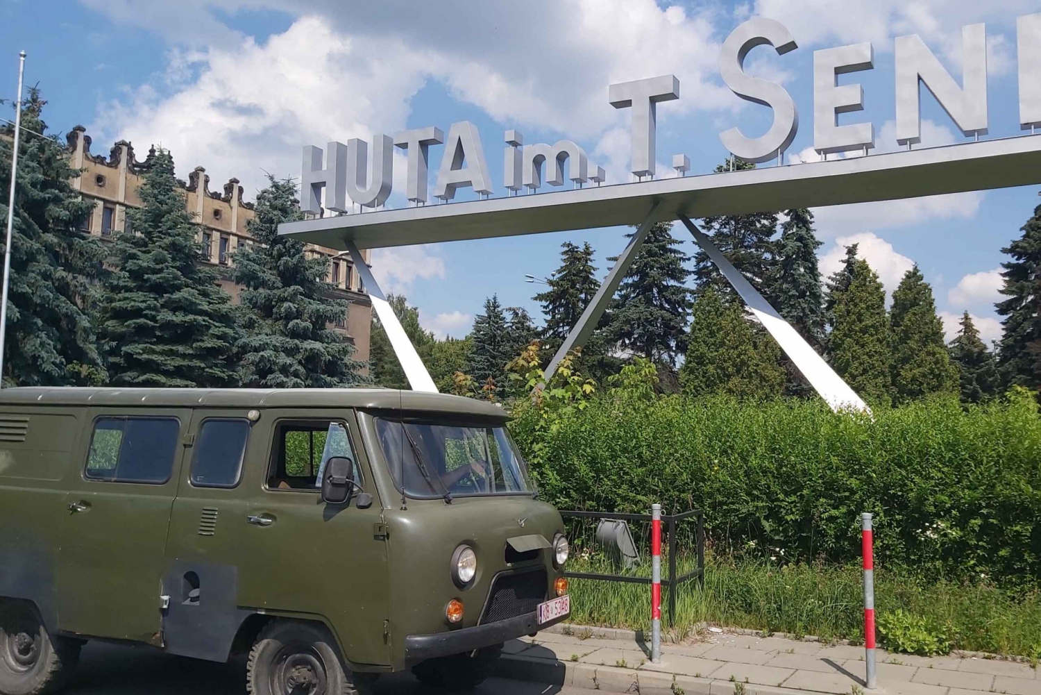 Krakow: Soviet UAZ 452 Ride to Nowa Huta with Guide