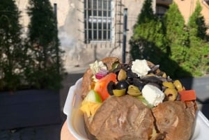 Krakow: Street Food Tour by Electric Car with Tastings