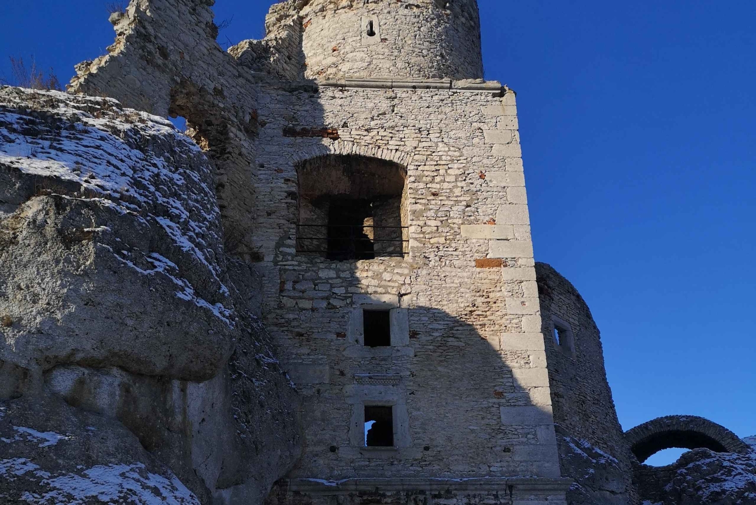 Krakova: 'The Witcher' Ogrodzieniecin linna Yksityinen kierros.