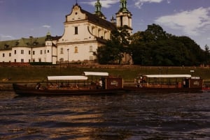 Krakow: Traditional Sightseeing Gondola on the Vistula River