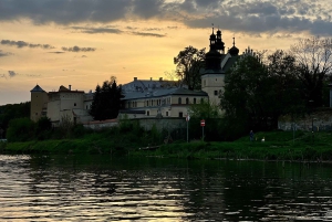 Krakow: Day or Night Vistula River Cruise with Audio Guide