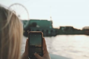 Kraków: Vistula River Sightseeing Cruise with Unlimited Beer