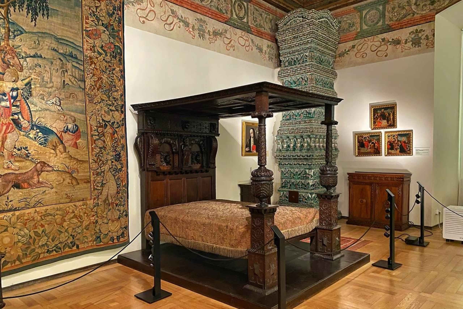 Krakau: Private Tour durch den Innenhof und die Gemächer des Wawel-Schlosses