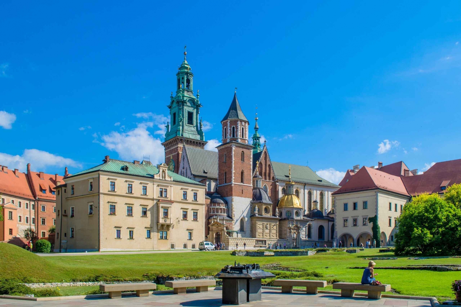 Krakow: Wawel Castle & Old Town Guided Skip-the-Line Tour