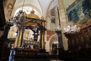 Cracovia: Tour guidato della Cattedrale di Wawel con biglietto d'ingresso