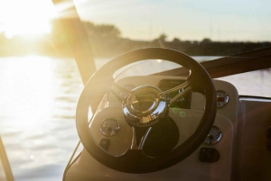 Cracóvia: Visita guiada a Wawel com almoço e cruzeiro guiado pelo rio