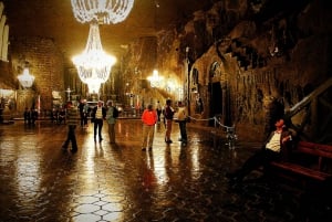 Cracovie : Visite guidée de la mine de sel de Wieliczka avec transport