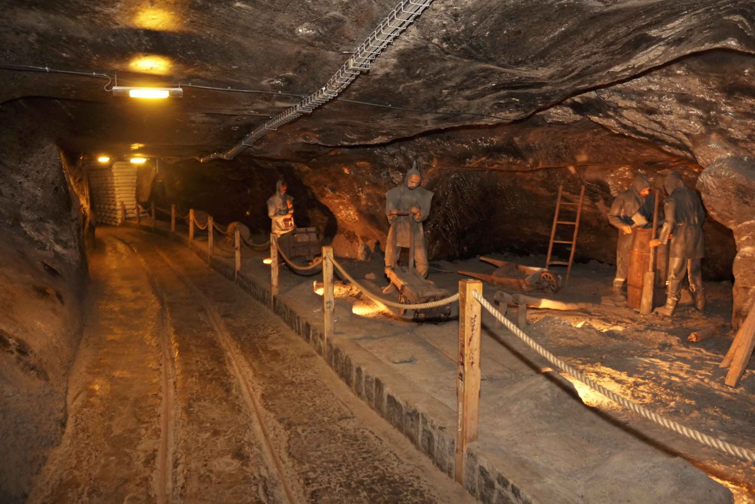 Krakow: Wieliczka Salt Mine Tour with Private Transfers