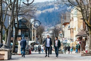 Krakau: Tour nach Zakopane mit den Thermalbädern von Chocholow und Seilbahn