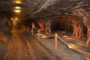Krakow's River Cruise with Group Tour of Wieliczka Salt Mine