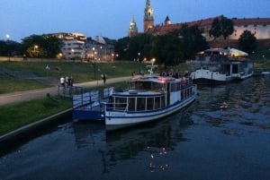Cracóvia: Cruzeiro noturno com uma taça de vinho