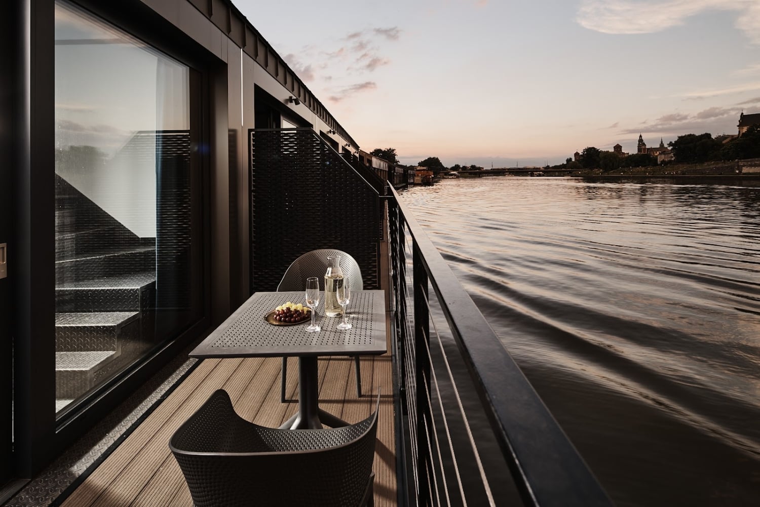 New Port Aparthotel