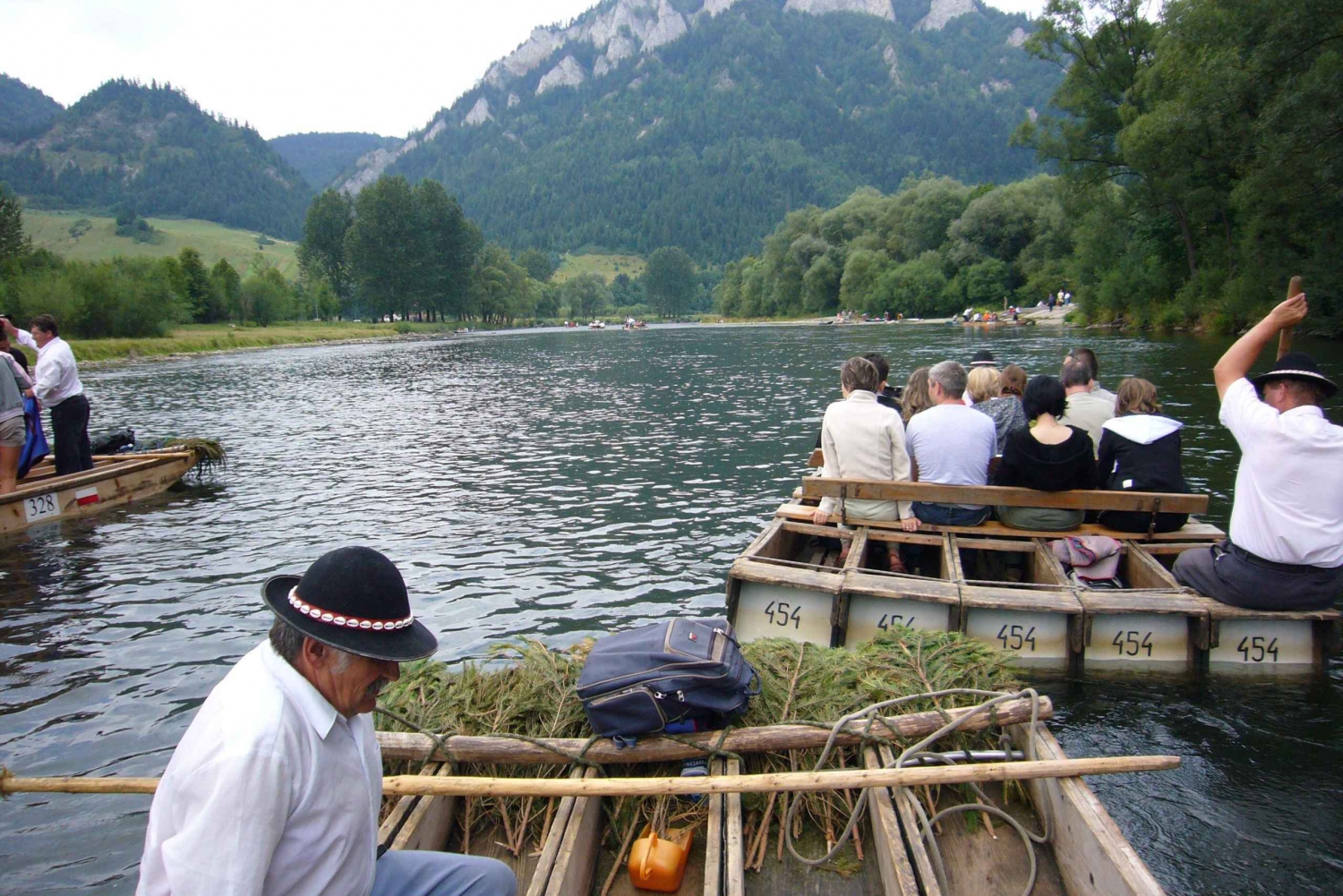 Flussfahrt auf dem Dunajec auf Holzflößen mit Guide