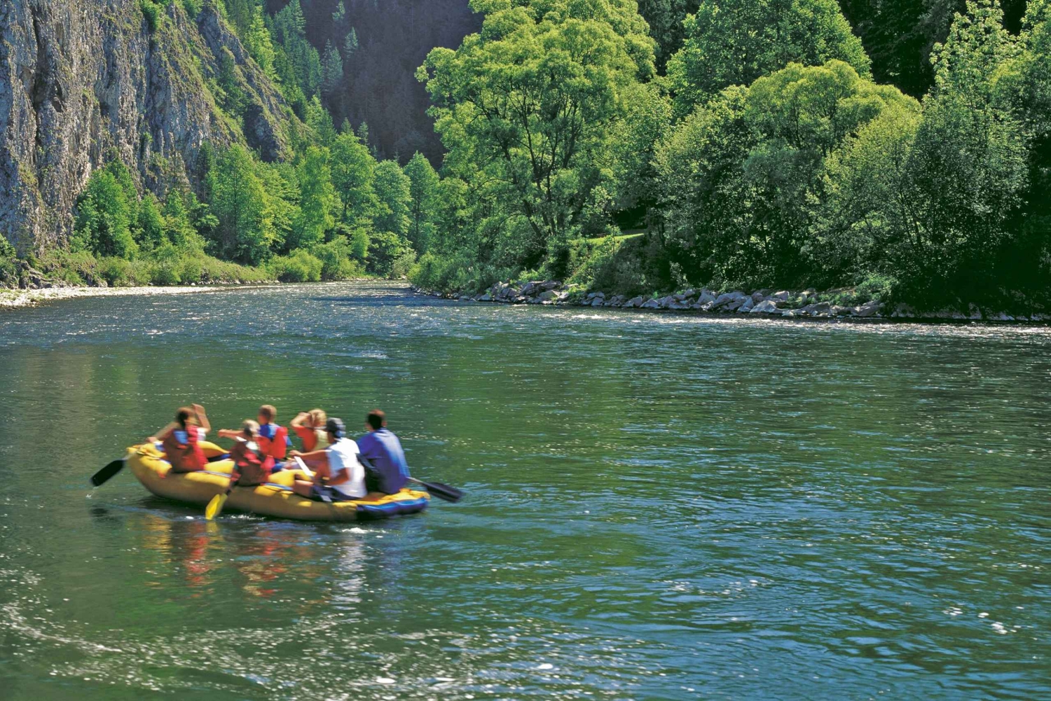 Krydstogt på floden Dunajec på træflåder med guide