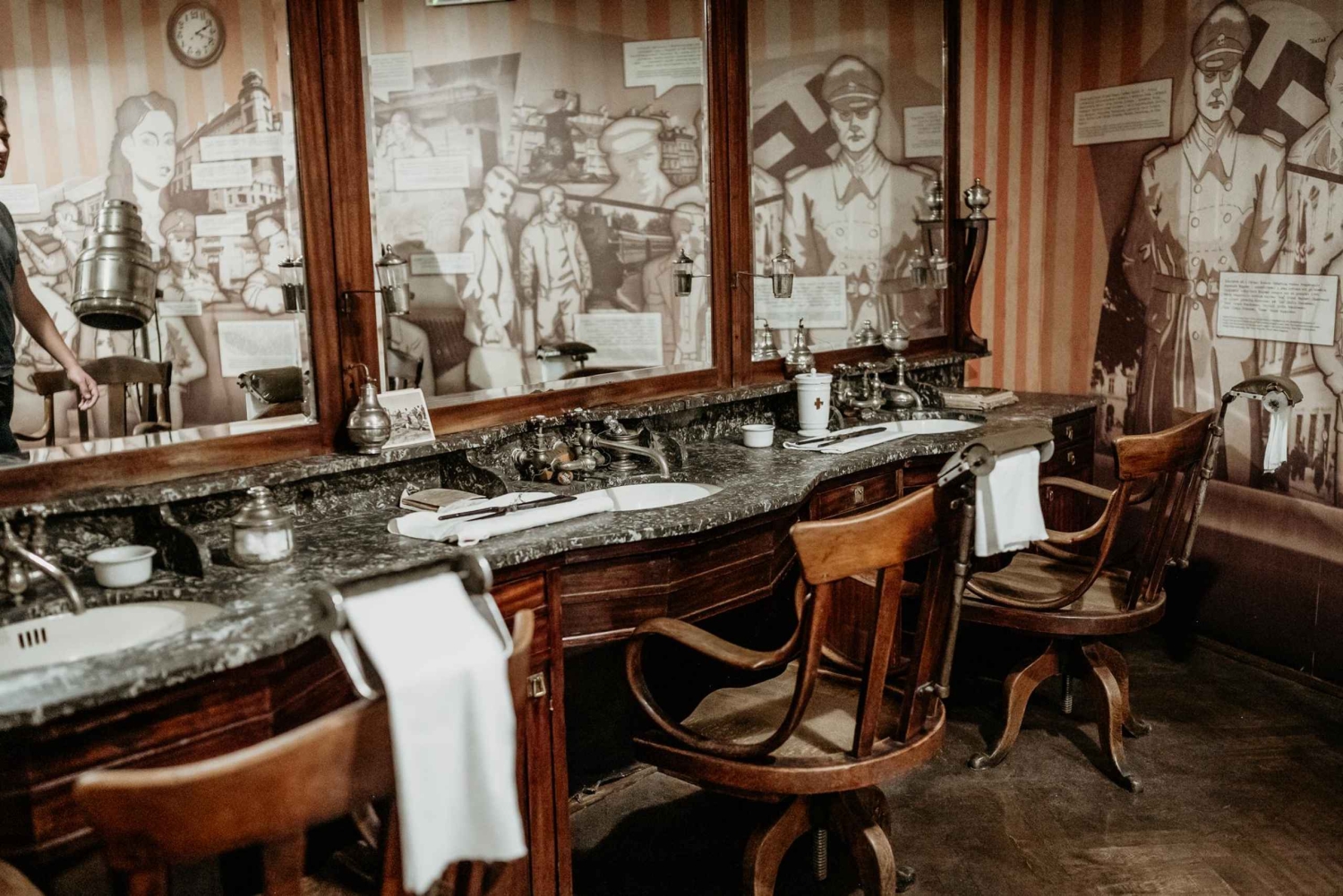 Schindlerin tehdasmuseo Krakovassa - Opastettu kierros