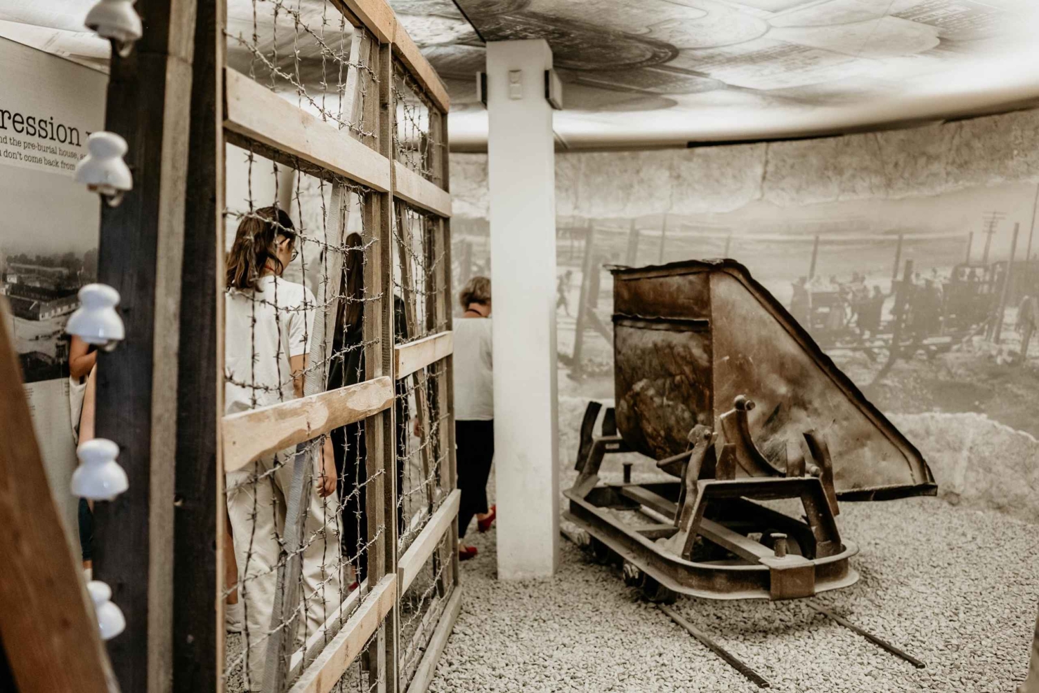 Schindlerin tehdasmuseo Krakovassa - Opastettu kierros