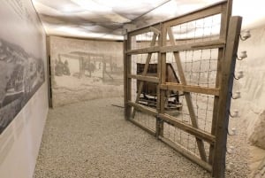 Tour per piccoli gruppi della Fabbrica di Schindler e del Ghetto con guida