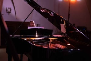 Kraków: VIP-owski koncert fortepianowy w klasztorze bernardynów