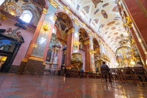 Warsaw: Transfer to Krakow with 2-Hour Czestochowa Stopover