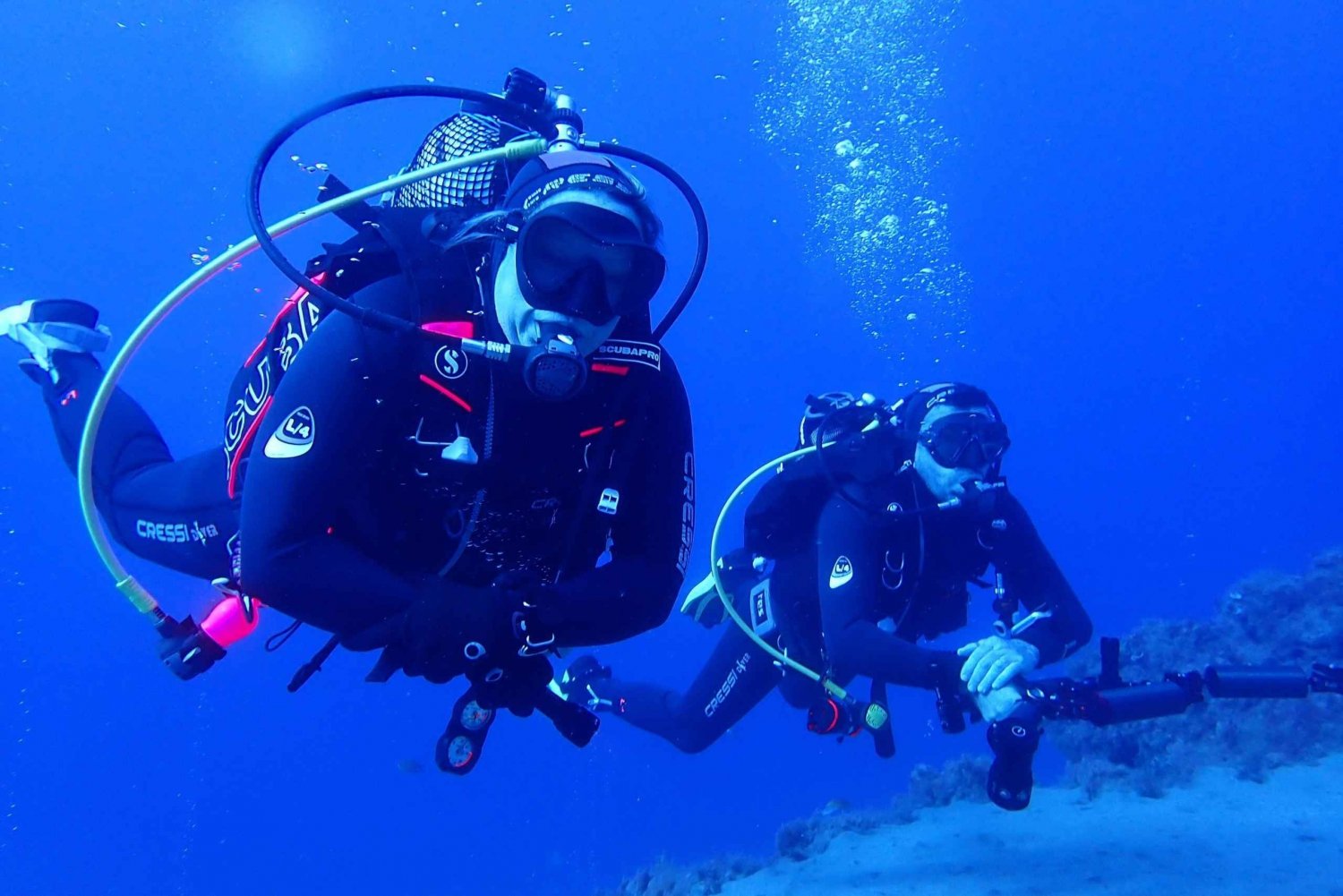 2 PRIVATE GUIDED DIVES