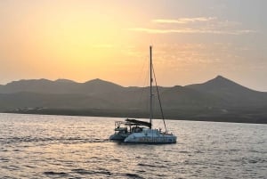 4 hour Shared sailing to Papagayo Beaches (12people max)