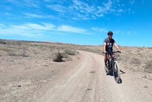 Tour epico in e-bike: da nord a sud, scopri Lanzarote come mai prima d'ora.
