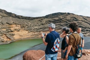 Da Fuerteventura: Gita a Lanzarote con degustazione di vini e pranzo