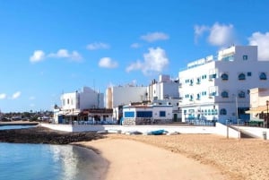 From Lanzarote: Round-Trip Ferry Transfer to Fuerteventura