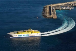 From Lanzarote: Round-Trip Ferry Transfer to Fuerteventura