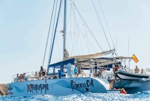 Lanzarote: Tagestour zu den Papagayo-Stränden mit dem Katamaran