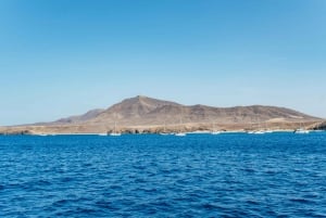 Lanzarote: Tagestour zu den Papagayo-Stränden mit dem Katamaran