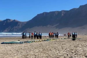 Lanzarote: Famara Beach Surfing Lesson for All Levels