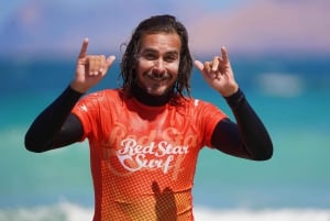 Lanzarote: lezione di surf sulla spiaggia di Famara per tutti i livelli