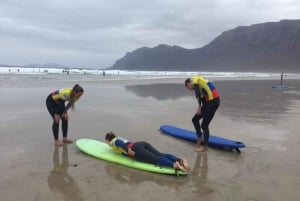 Lanzarote: Famara Beach Surfing Lessons