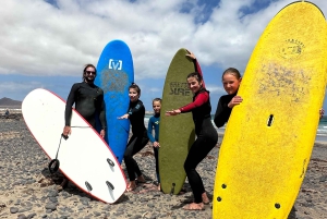 Lanzarote - Famara: Surf lessons for everyone, no matter your age or skill level