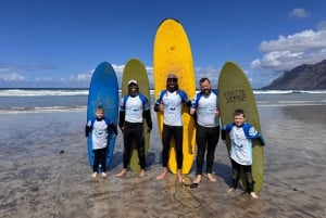 Lanzarote - Famara: Surf lessons for everyone, no matter your age or skill level
