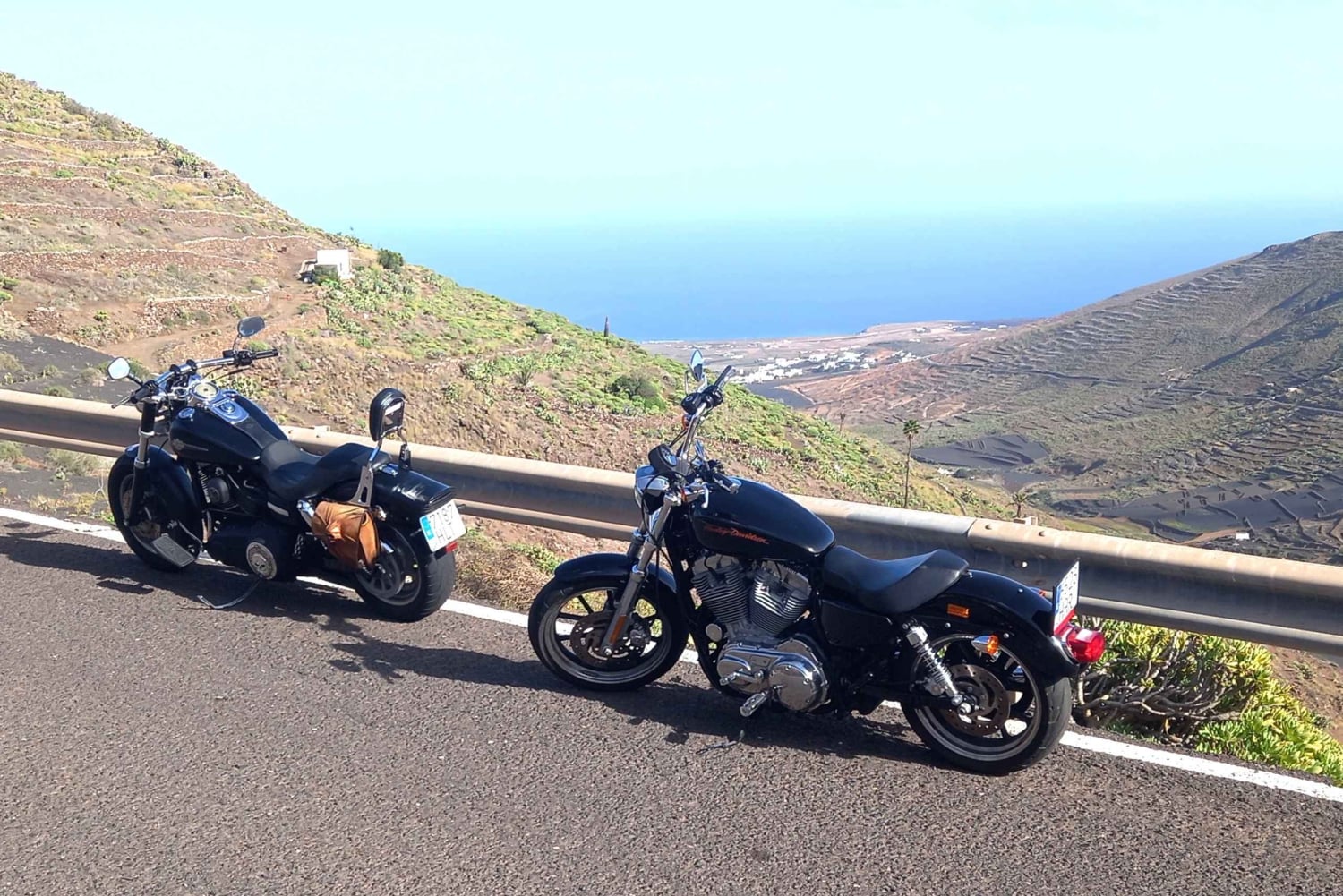 Lanzarote: geführte Motorradtour auf einer Harley-Davidson