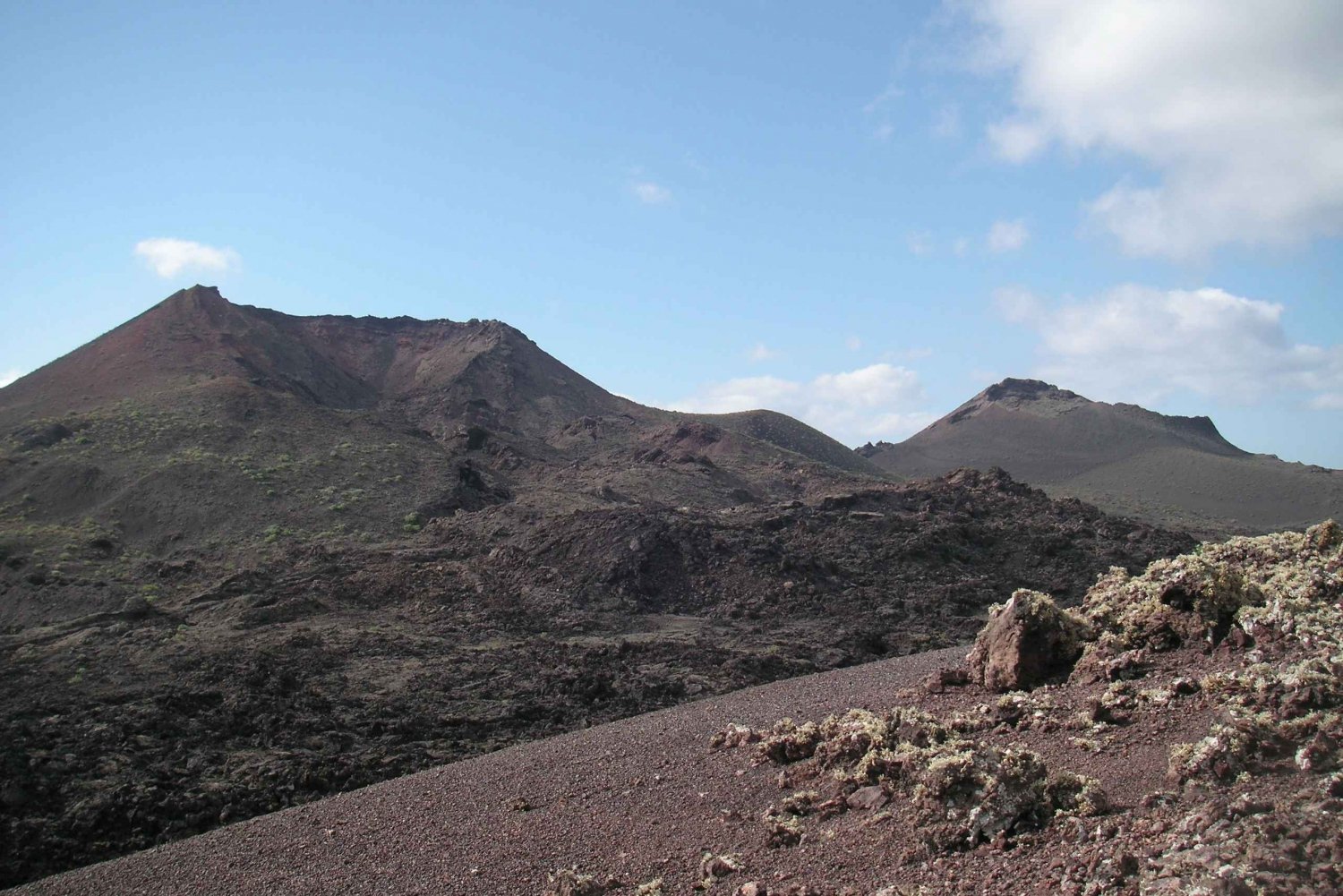 Lanzarote: Guided Volcano Hike with Transfers