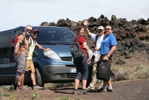 Lanzarote: Guided Volcano Hike with Transfers