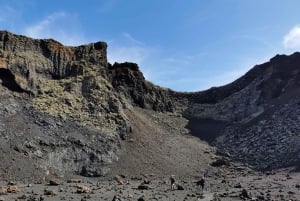 Lanzarote: Guided Volcano Hike with Transfers