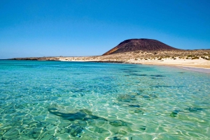 Lanzarote: La Graciosa Complete Jeep Tour met Strandtijd