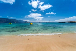 Lanzarote: La Graciosa Complete Jeep Tour met Strandtijd