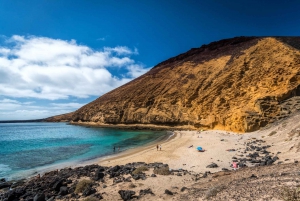 Lanzarote: La Graciosa Complete Jeep Tour met Strandtijd